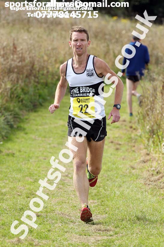 Senior mens relay 2019 Sunderland Harriers Open Cross Country. Photo:  David T. Hewitson/Sports for All Pics